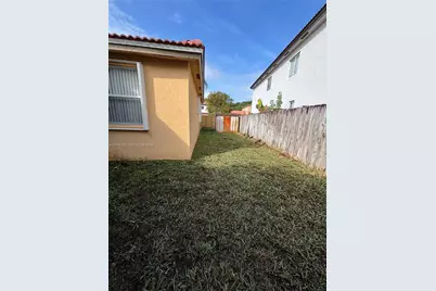 2103 NE 38th Rd, Homestead, FL 33033 - Photo 17