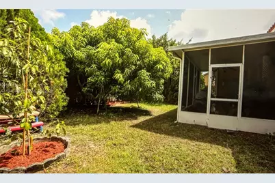 2103 NE 38th Rd, Homestead, FL 33033 - Photo 15