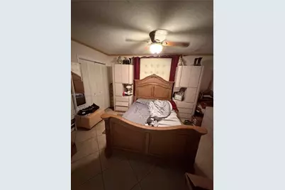 6090 W 5th Ln, Hialeah, FL 33012 - Photo 25