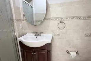 527 W 68th St, Hialeah, FL 33014 - Photo 11