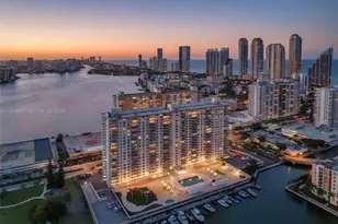 250 174th St, Sunny Isles Beach, FL 33160 - Photo 29