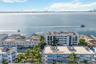 1801 S Treasure Dr, North Bay Village, FL 33141 - Photo 1