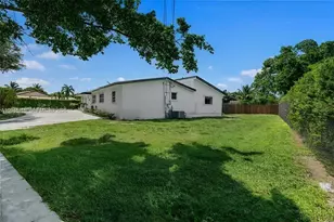 10351 SW 49th St, Miami, FL 33165 - Photo 3