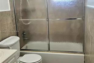 10351 SW 49th St, Miami, FL 33165 - Photo 21