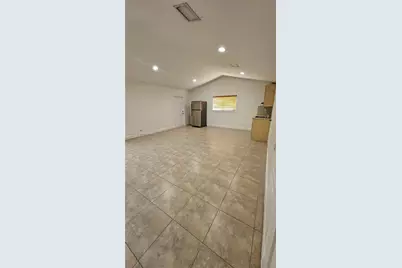 10351 SW 49th St #Main, Miami, FL 33165 - Photo 15