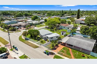 18800 NW 39th Ct, Miami Gardens, FL 33055 - Photo 33