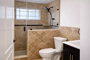 10923 W Okeechobee Rd, Hialeah Gardens, FL 33018 - Photo 13