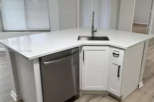 8960 NW 40th St, Coral Springs, FL 33065 - Photo 5