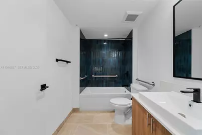 650 SW 1st St #303, Miami, FL 33130 - Photo 9