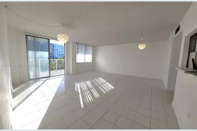 2801 NE 183rd St #504W, Aventura, FL 33160 - Photo 9