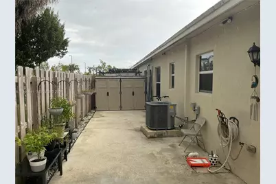 484 NE 4th Ave, Florida City, FL 33034 - Photo 13