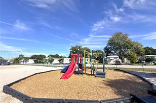 12405 SW 5th St, Fort Lauderdale, FL 33325 - Photo 43