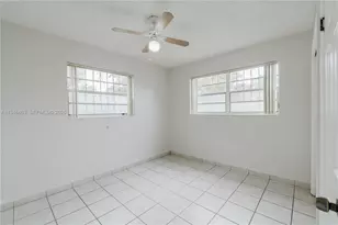 747 NW 13th Ave, Miami, FL 33125 - Photo 7