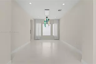 8371 Essex Country Clb Dr, Boca Raton, FL 33434 - Photo 13