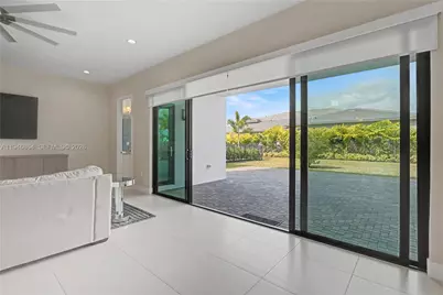 8371 Essex Country Club Dr, Boca Raton, FL 33434 - Photo 21