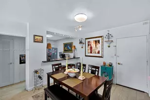 5700 Collins Ave, Miami Beach, FL 33140 - Photo 7