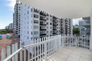 6061 Collins Ave, Miami Beach, FL 33140 - Photo 15