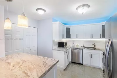 6061 Collins Ave #6F, Miami Beach, FL 33140 - Photo 9