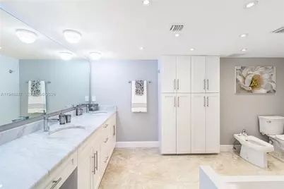 6061 Collins Ave #6F, Miami Beach, FL 33140 - Photo 27