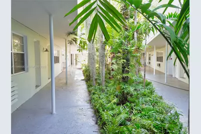 1925 Washington Ave #4, Miami Beach, FL 33139 - Photo 13
