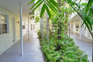 1925 Washington Ave, Miami Beach, FL 33139 - Photo 13