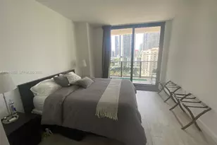 45 SW 9th St, Miami, FL 33130 - Photo 5