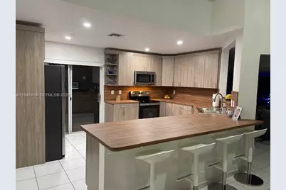 600 SE 25th Ln, Homestead, FL 33033 - Photo 3