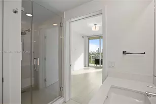 16385 Biscayne Blvd, North Miami Beach, FL 33160 - Photo 7