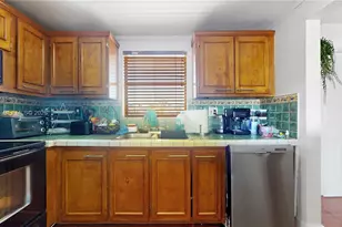 9373 Fontainebleau Blvd, Miami, FL 33172 - Photo 11