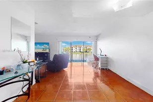 9373 Fontainebleau Blvd, Miami, FL 33172 - Photo 3