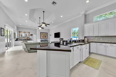 13801 Alexandria Ct, Davie, FL 33325 - Photo 9