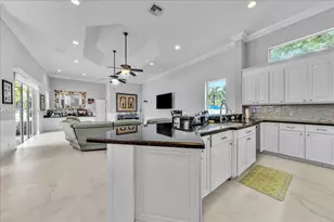 13801 Alexandria Ct, Davie, FL 33325 - Photo 9