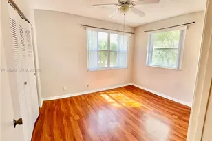 549 Racquet Club Rd, Weston, FL 33326 - Photo 13