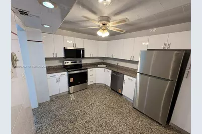 2750 NE 183rd St #2510, Aventura, FL 33160 - Photo 3