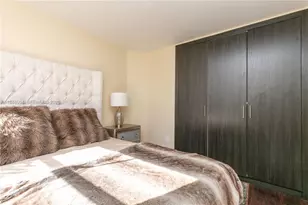 1564 Yellowheart Way, Hollywood, FL 33019 - Photo 33