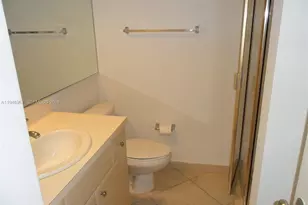 5600 Collins Ave, Miami Beach, FL 33140 - Photo 17