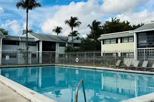 919 NE 199th St, Miami, FL 33179 - Photo 17