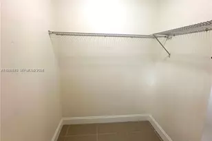 919 NE 199th St, Miami, FL 33179 - Photo 9