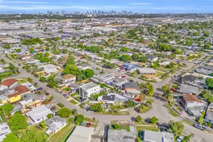 841 E 15th Pl, Hialeah, FL 33010 - Photo 11