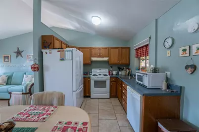 2028 Schooner Dr, Labelle, FL 33935 - Photo 11