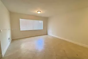 2880 Pine Tree Dr, Miami Beach, FL 33140 - Photo 5