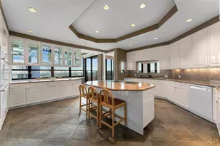 5225 Collins Ave, Miami Beach, FL 33140 - Photo 9