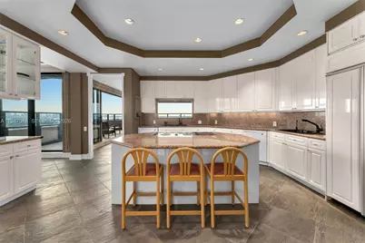 5225 Collins Ave #PH8, Miami Beach, FL 33140 - Photo 9