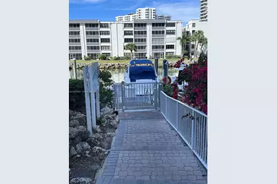 3575 Mystic Pointe Dr, Slip 7, Aventura, FL 33180 - Photo 13