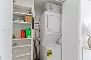 350 S Miami Ave, Miami, FL 33130 - Photo 19