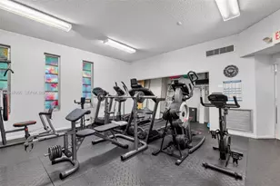3431 NW 50th Ave, Lauderdale Lakes, FL 33319 - Photo 27