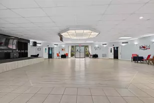 3431 NW 50th Ave, Lauderdale Lakes, FL 33319 - Photo 25