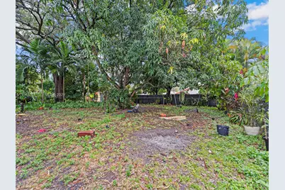 2830 SW 17th St, Miami, FL 33145 - Photo 13