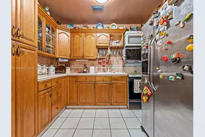 2830 SW 17th St, Miami, FL 33145 - Photo 11