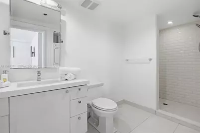 1250 Ocean Dr #PH1, Miami Beach, FL 33139 - Photo 31